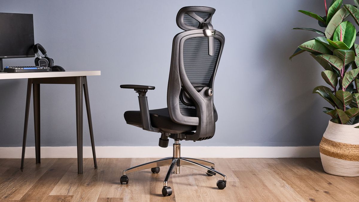 Boulies EP200 desk chair for home office