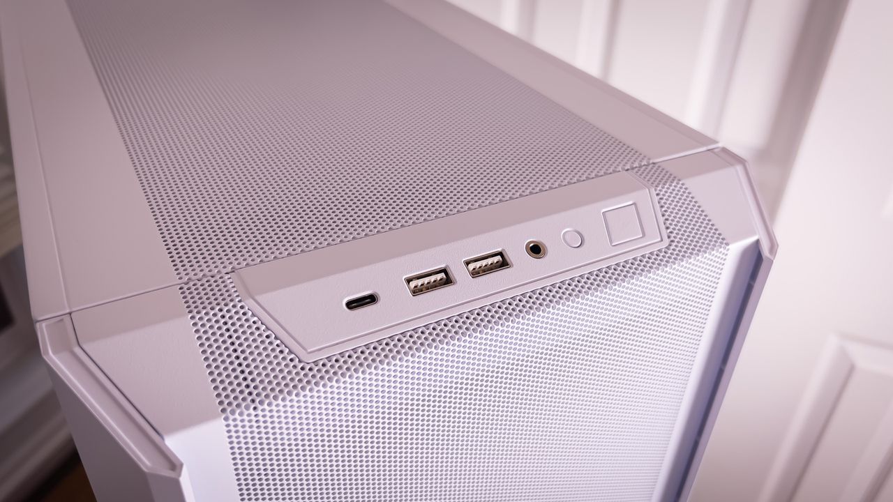 Lian Li Lancool 216 case