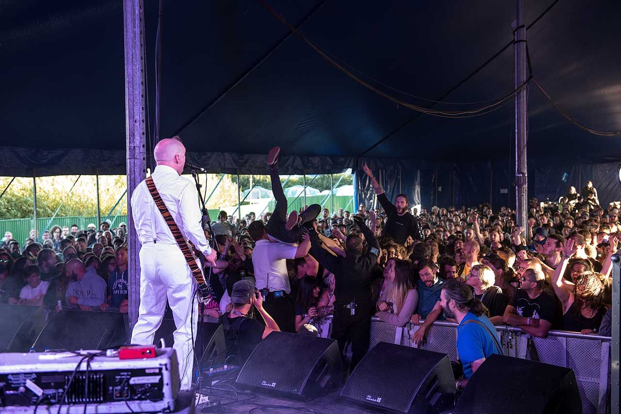 Jamie Lenman performing live