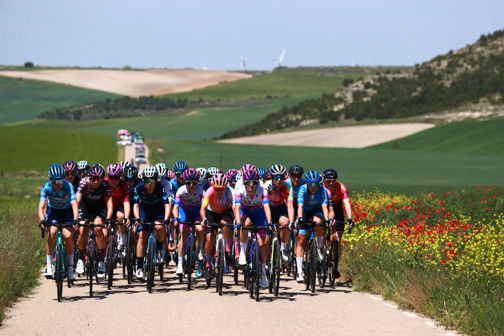 ARANDA DE DUERO SPAIN MAY 19 LR Lotte Kopecky of Belgium and Team SD Worx Pink UCI Womens WorldTour Leader Jersey Sara Martin Martin of Spain and Movistar Team Amanda Spratt of Australia and Team BikeExchange Jayco Ane Santesteban Gonzalez of Spain and Team BikeExchange Jayco Elise Chabbey of Switzerland and Team CanyonSRAM Racing Shirin Van Anrooij of Netherlands and Team Trek Segafredo compete during the 7th Vuelta a Burgos Feminas 2022 Stage 1 a 1219km stage from Pedrosa del Prncipe to Aranda de Duero VueltaBurgos BurgosFem on May 19 2022 in Aranda de Duero Spain Photo by Gonzalo Arroyo MorenoGetty Images