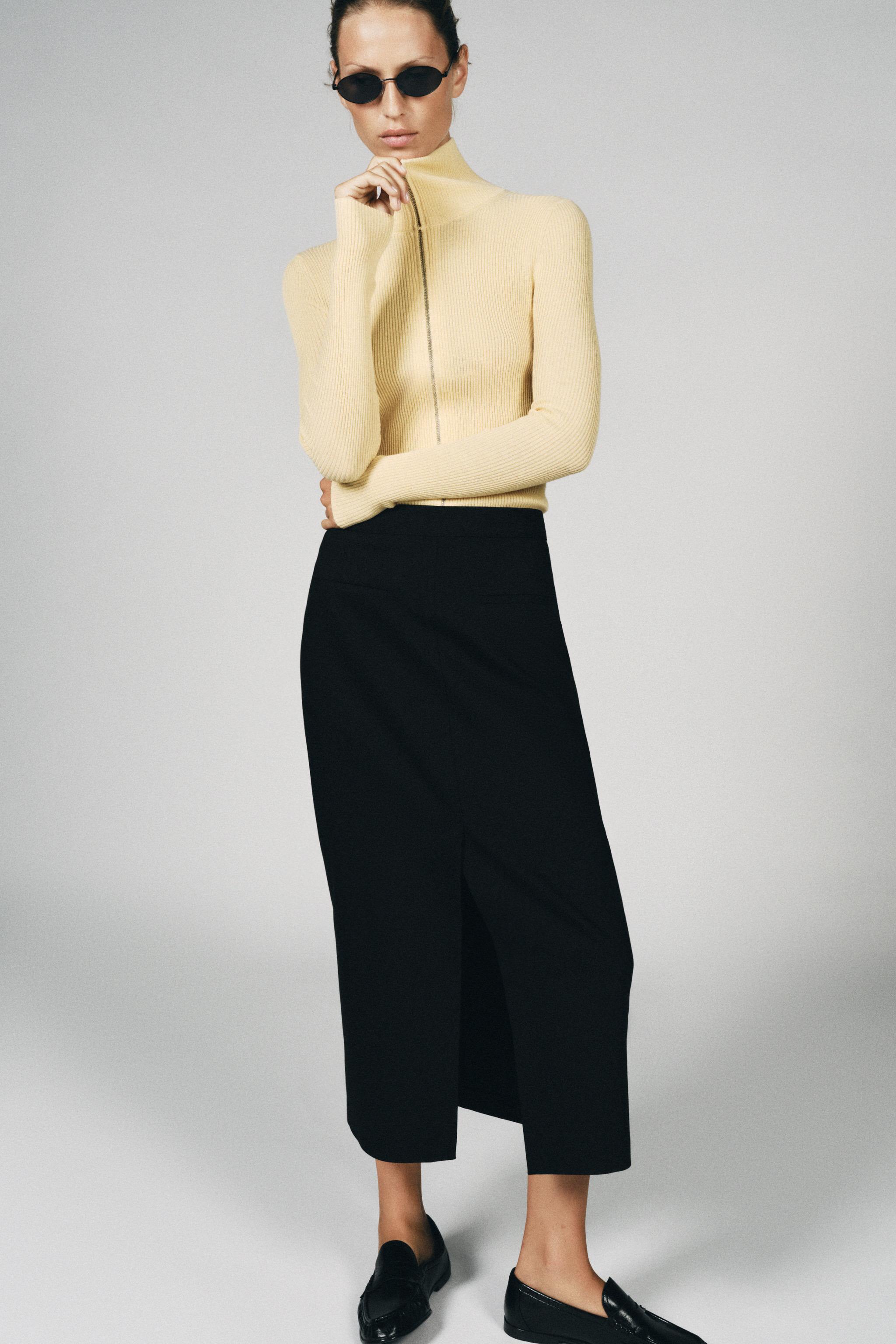 Fitted Ribbed Knit Cardigan - Pastel Yellow - S