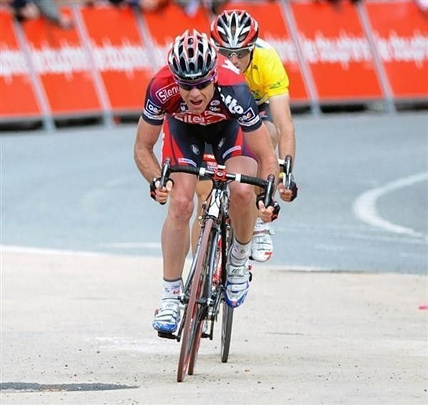 Cadel Evans takes second
