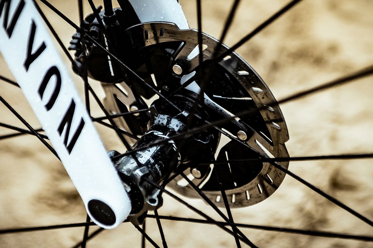 Ceylin del Carmen Alvarado's Canyon Inflite CF SLX cyclo cross bike