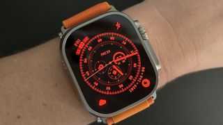A photo of the Wayfinder in night mode on Apple Watch Ultra