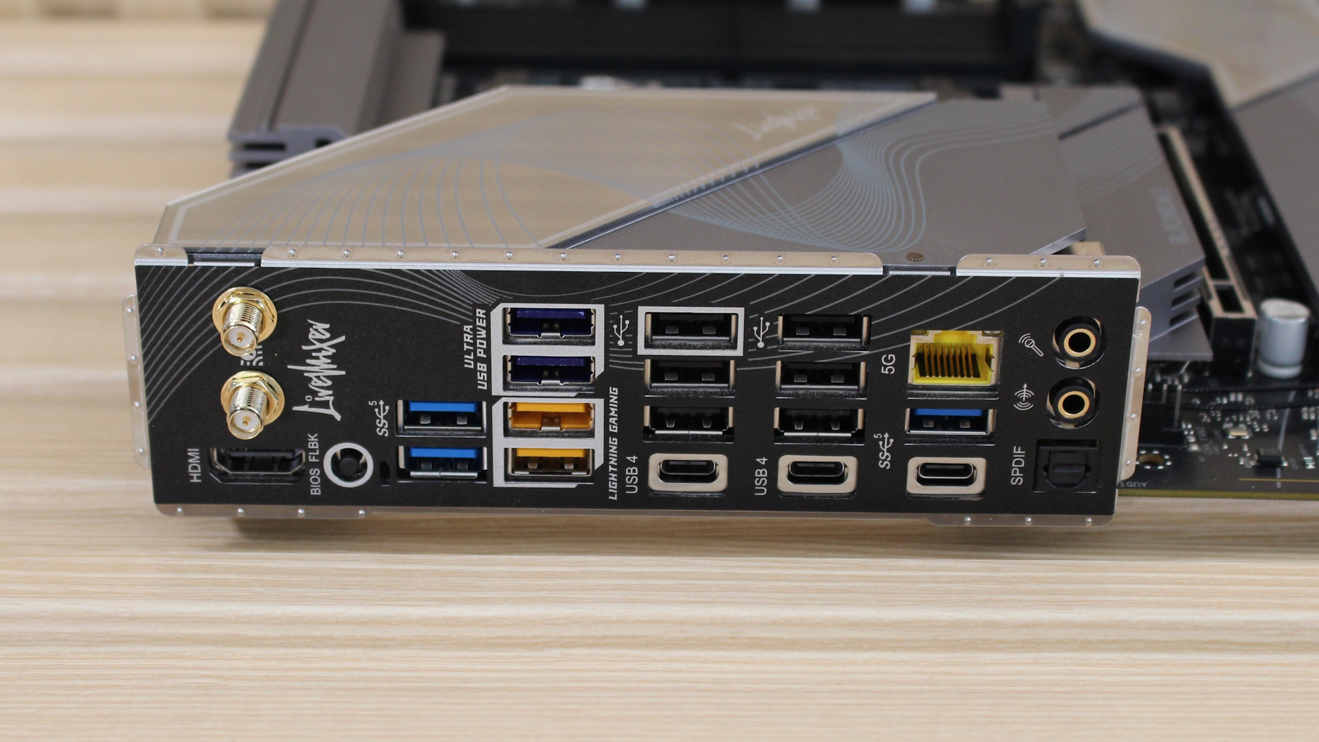 ASRock X870 LiveMixer Wifi