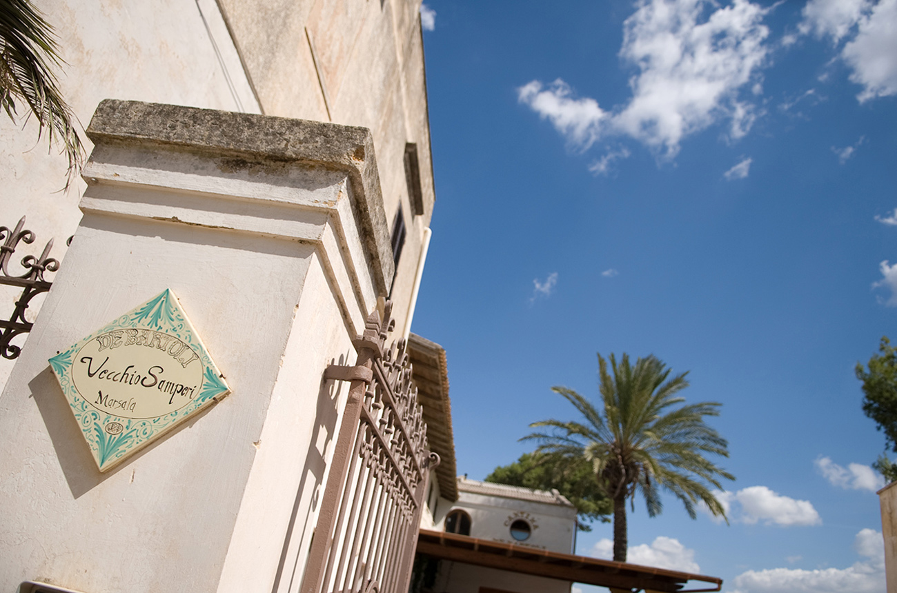 Marco-de-Bortoli estate in Marsala front gate
