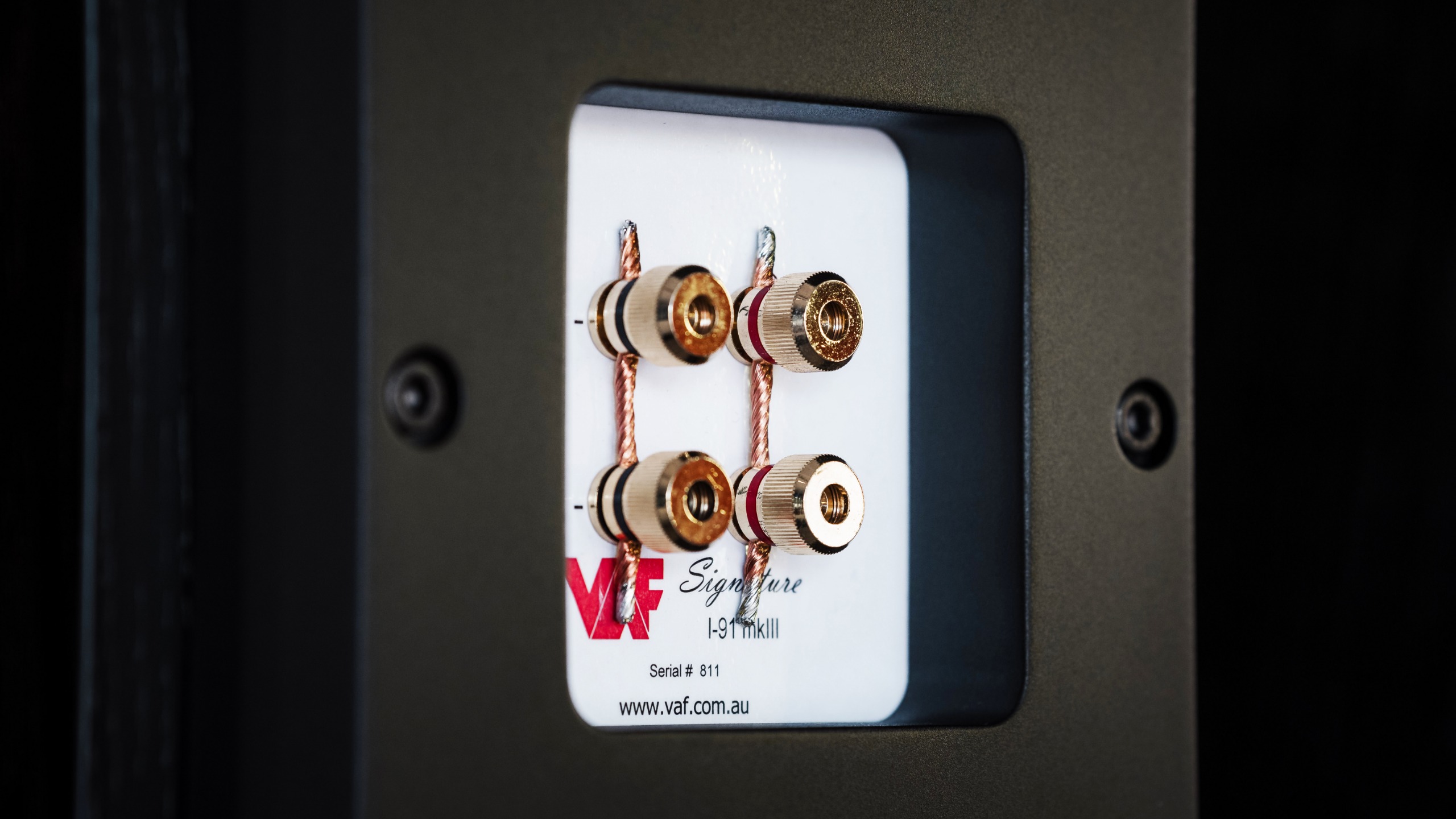 VAF Research Signature i91 MKIII bookshelf speakers