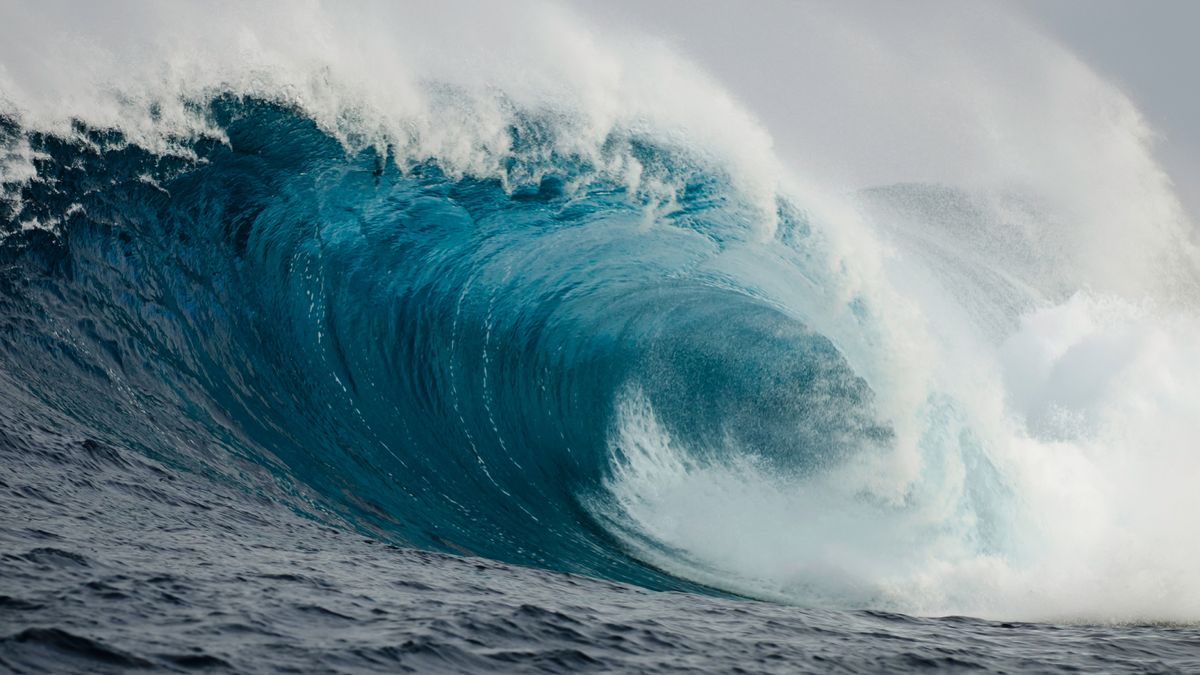 AI can predict when massive rogue waves will strike next