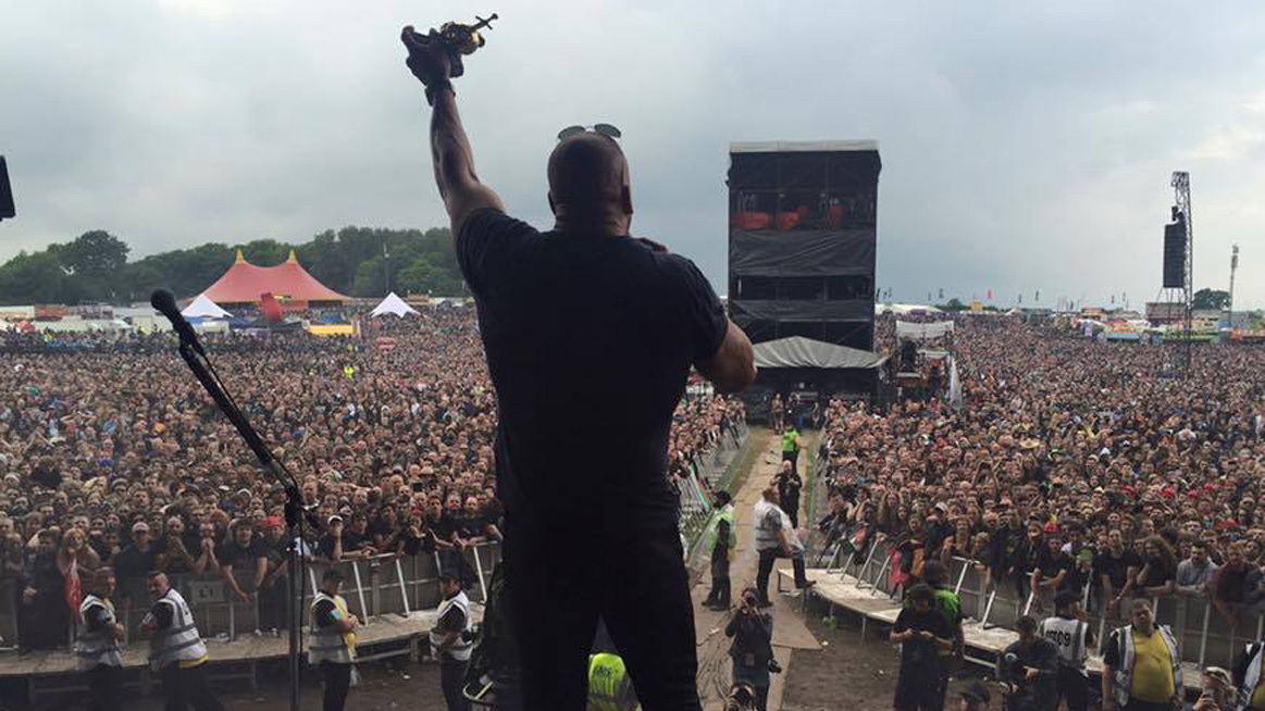 Triple H salutes the Download crowd