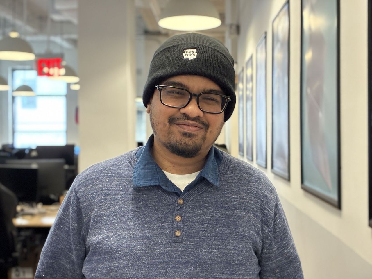 Apple iPhone 16e portrait sample.