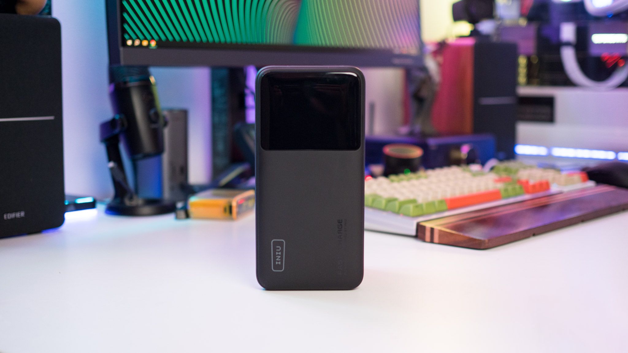INIU PowerNova 27000mAh 140W Power Bank