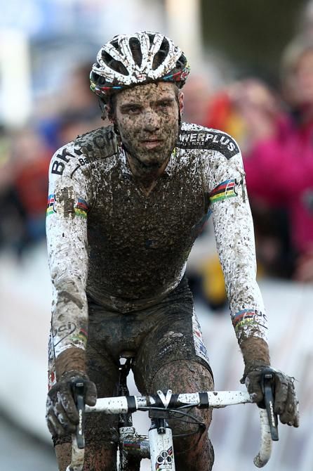 Niels Albert eked out a third place after an ill-timed flat tyre
