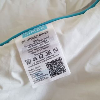 The Simbe Hybrid Duvet care label