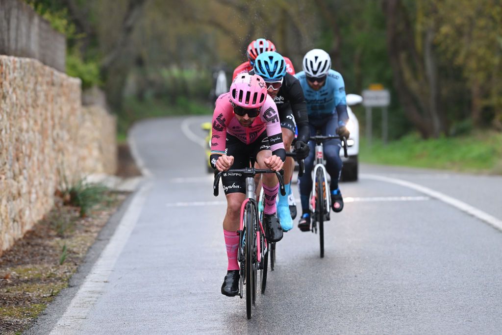 PALMANOVA SPAIN JANUARY 25 Ben Healy of Ireland and Team EFEasyPost compete in the breakaway during the 32nd Challenge Ciclista Mallorca 2023 Trofeo Calvia a 1501km one day race from Palmanova to Palmanova TrofeuCalvi ChallengeMallorca on January 25 2023 in Palmanova Spain Photo by Dario BelingheriGetty Images