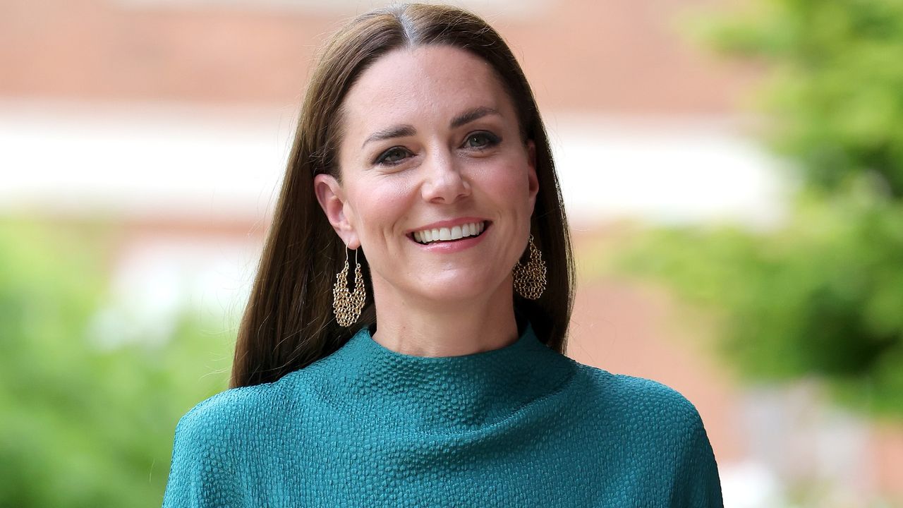 Kate Middleton&#039;s belted dress stuns at the Design Museum on May 04