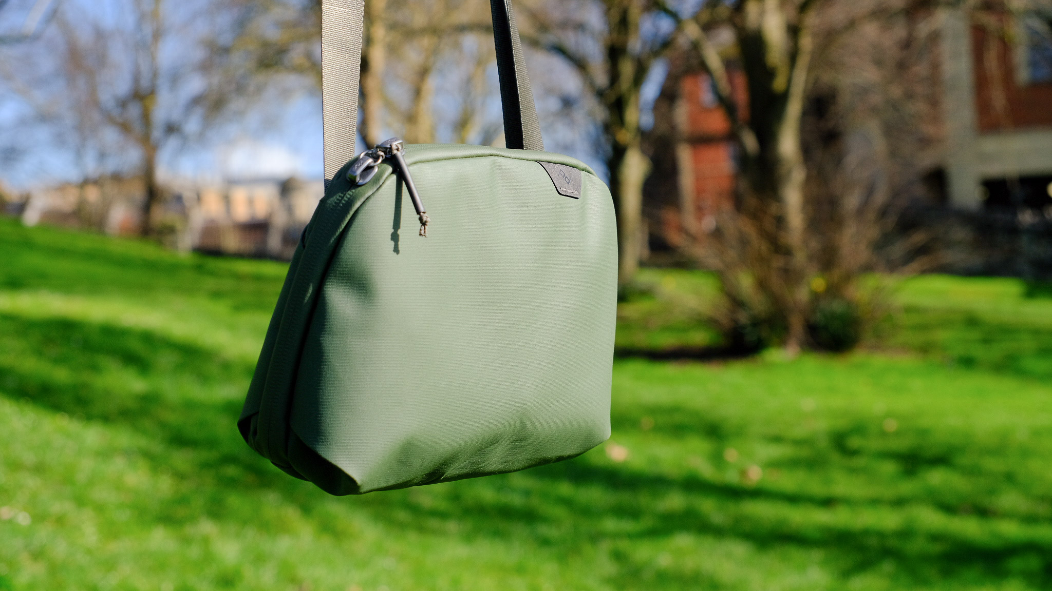 Peak Design Travel Crossbody 3L in use