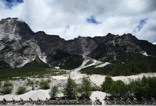 Giro d'Italia Women stage 5 LIVE: A huge breakaway containing some GC threats leads Anna van der Breggen's favourites' group by four minutes