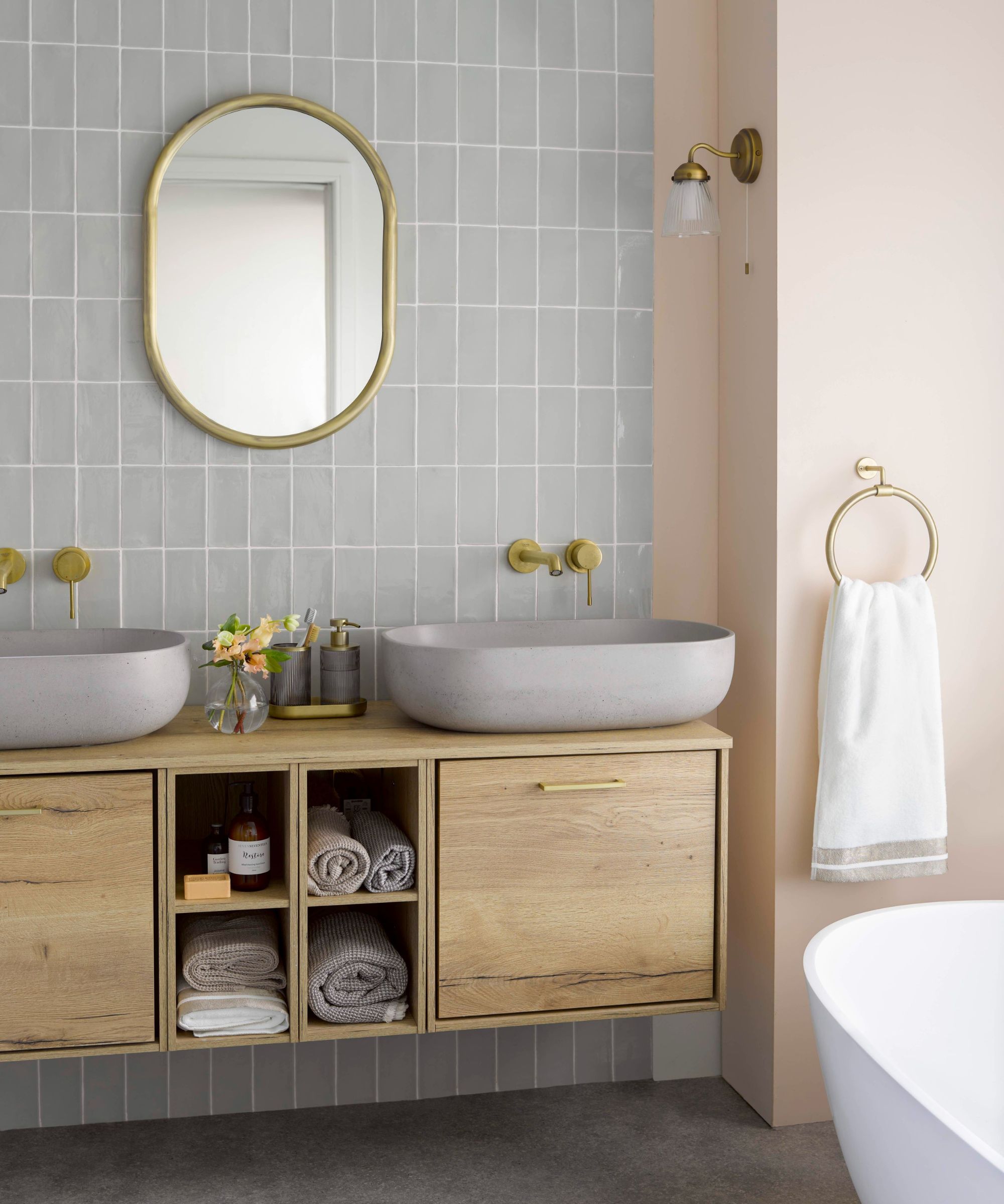 pre-guest-cleaning-checklist-9-spots-to-clean-when-hosting-homes