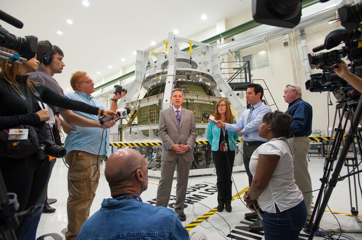 NASA KSC Director Cabana and Orion Capsule