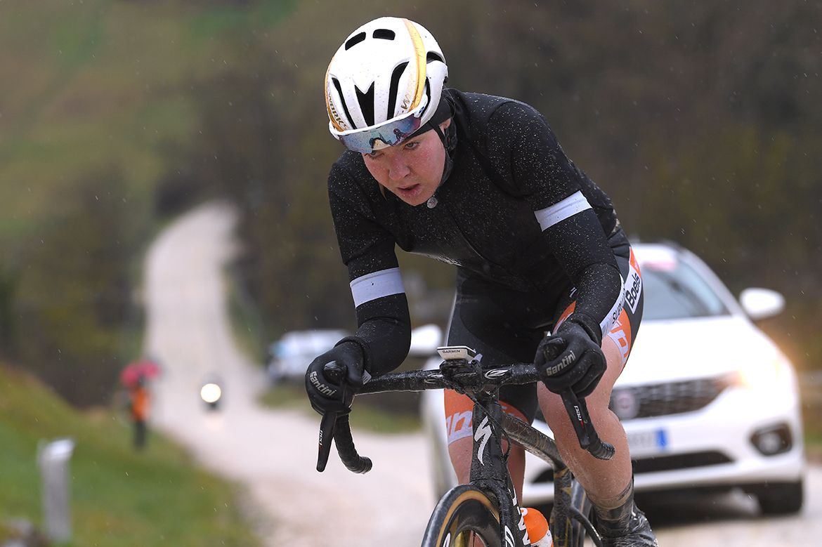 Anna van der Breggen (Boels Dolmans) on the attack