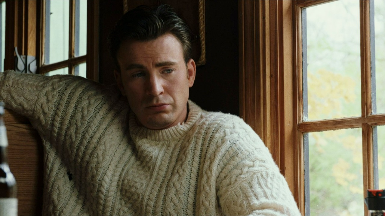 Chris Evans Sweater In Knives Out Is Beloved But Daniel Craig Doesn t 