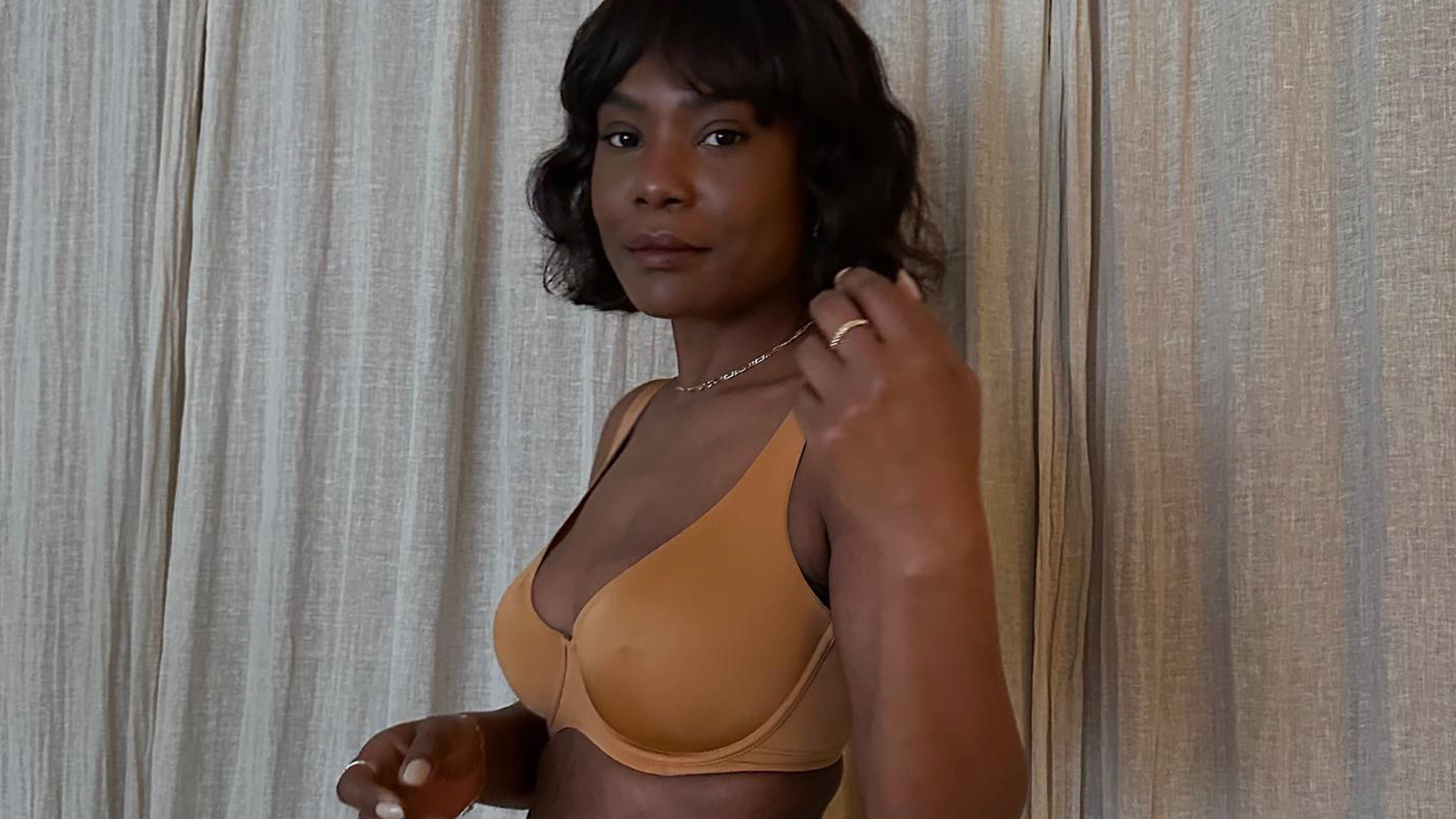 Franny Fyne wearing a Cuup bra.