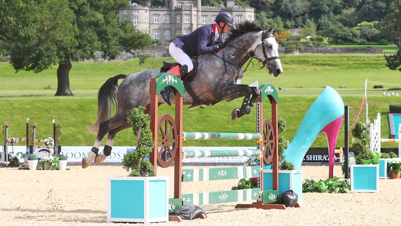 Winter 6 Year Old Winner - GBR Derek Morton and Zlatan Z