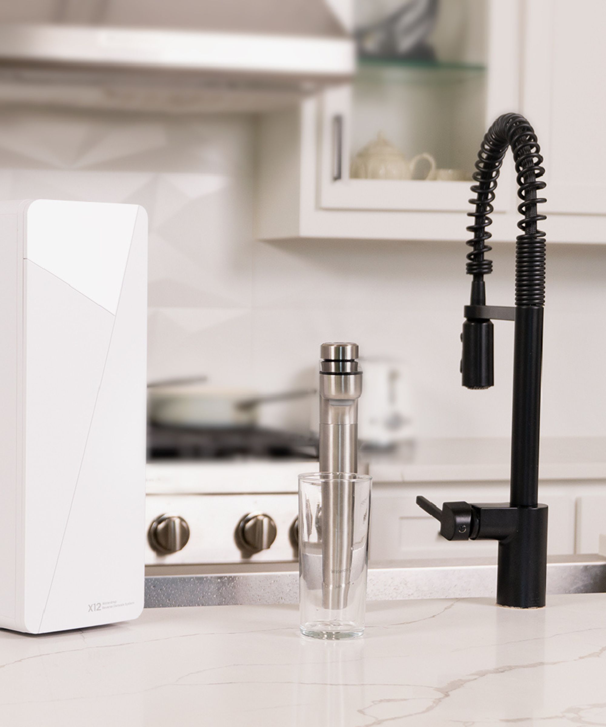 The Waterdrop Filter X12 faucet system
