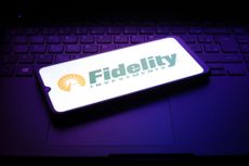 The Fidelity Investments logo displayed on a smartphone screen 