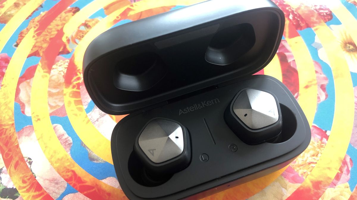 Astell & Kern AK UW100 review: Best wireless earbuds for sound | Tom's ...