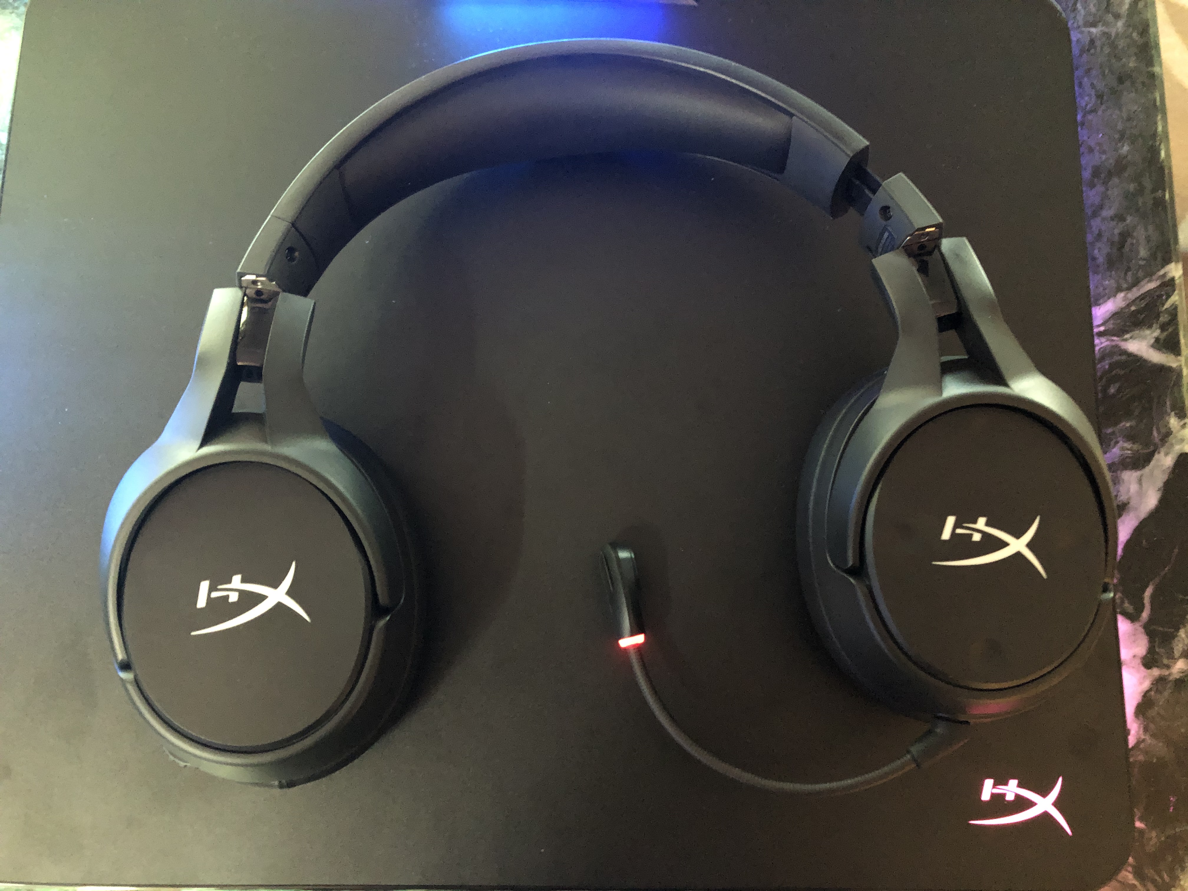 Hands On With Hyperx S First Qi Enabled Headset The Cloud Flight S Tom S Hardware