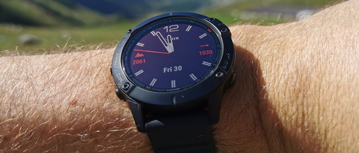 Garmin Fenix 6 watch on man&#039;s wrist