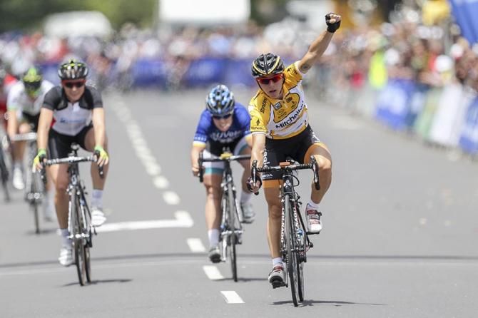 Giorgia Bronzini makes it three from four at the Mitchelton Bay Cycling Classic.