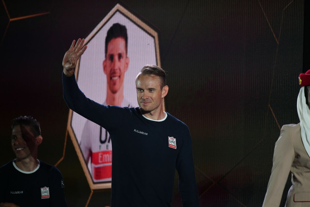 Alexander Kristoff (UAE Team Emirates) waves to the crowd