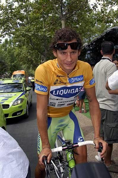 Filippo Pozzato (Liquigas) rides towards the start to defend his jersey.