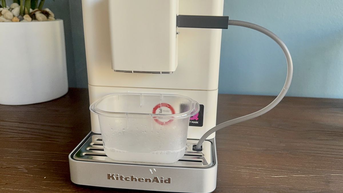 Milk hose rinsing on KitchenAid KF3
