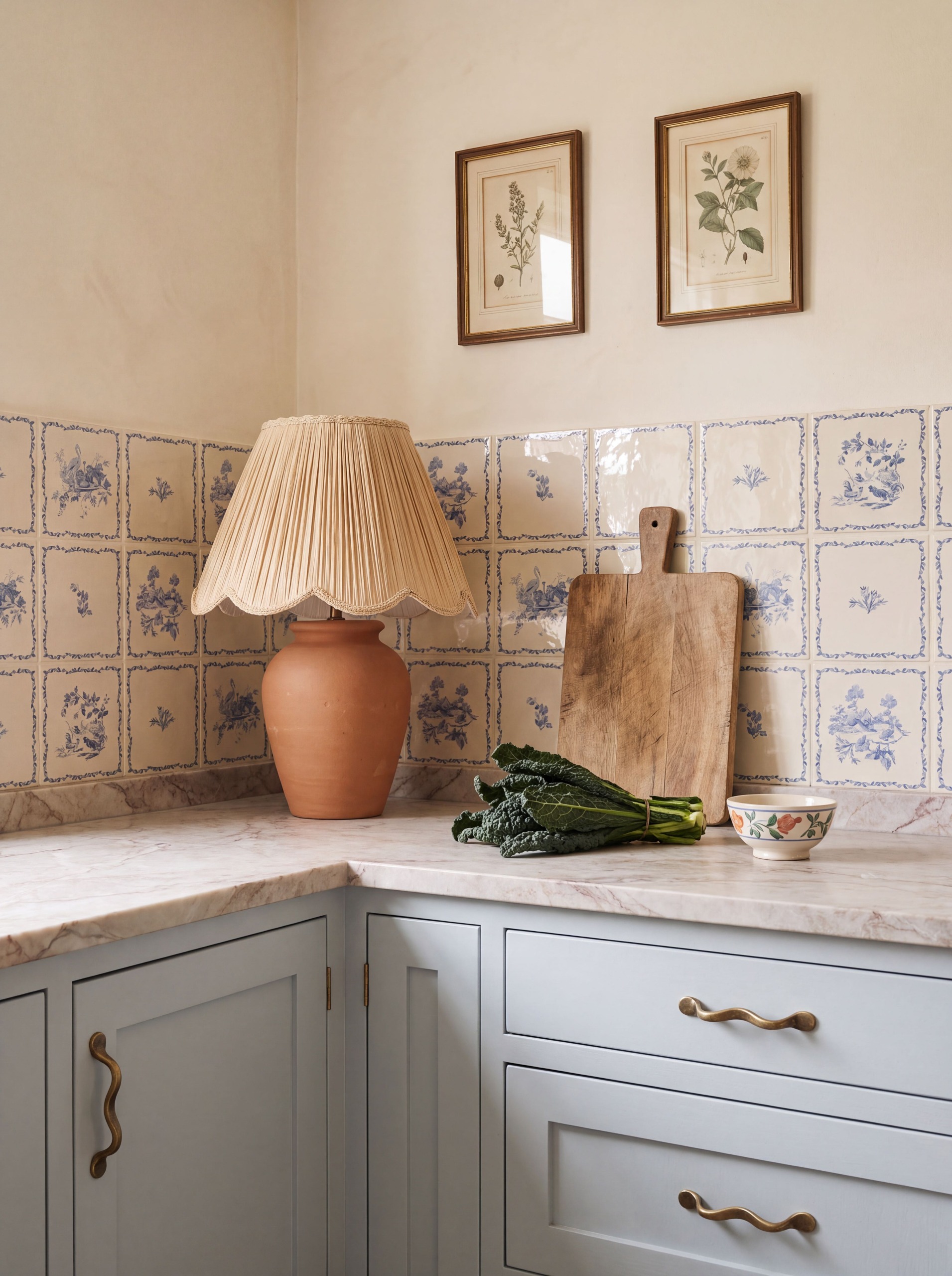 delft style tile backsplash