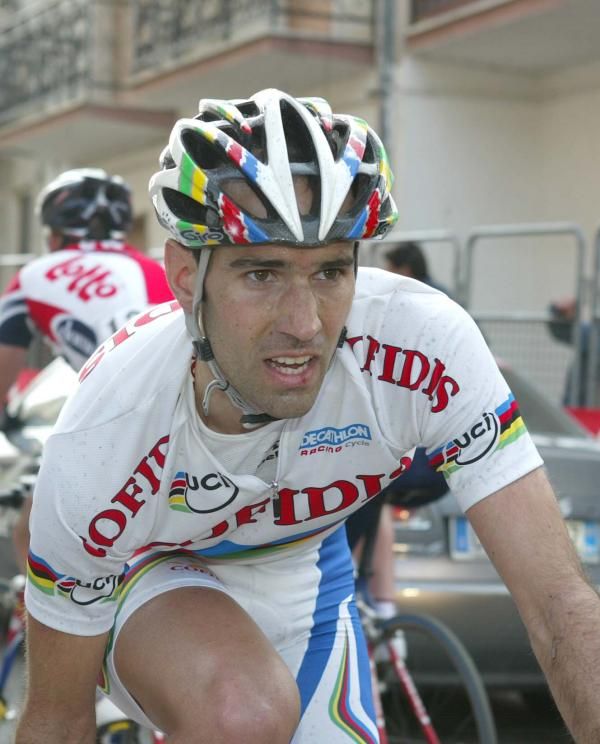 Igor Astarloa in his world champion's rainbow jersey