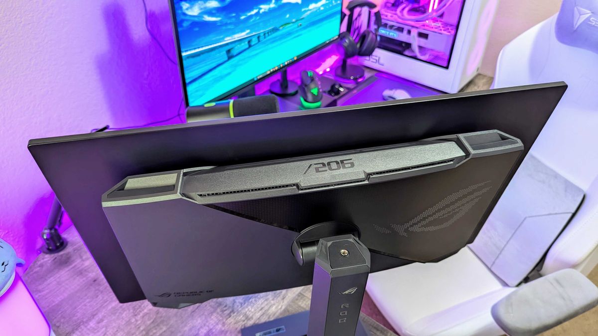Image of the ASUS ROG Strix OLED 27 (XG27UCDMG) gaming monitor.