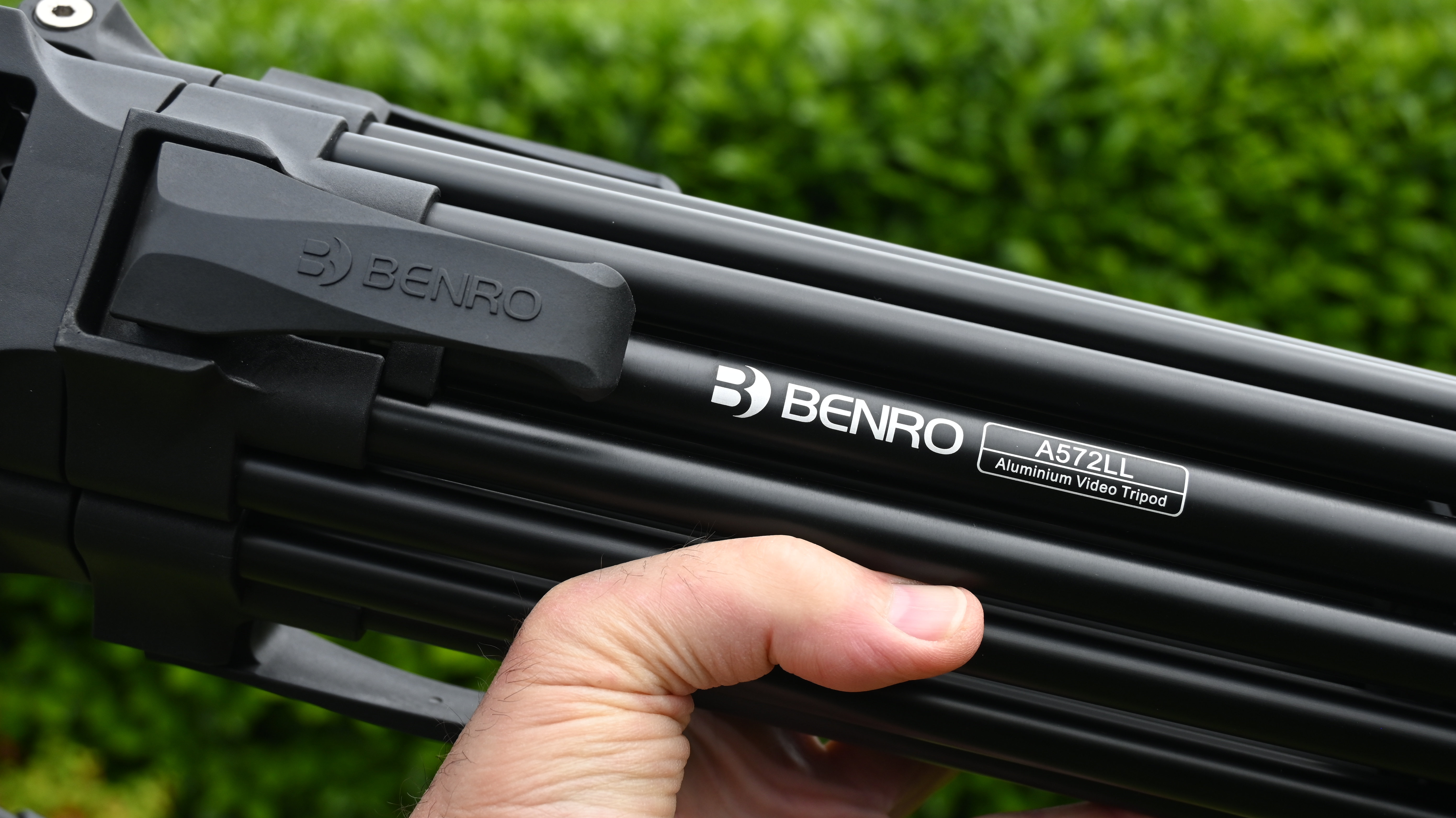 Benro A572LLKH Lightning Lock Aluminum Video Tripod Kit