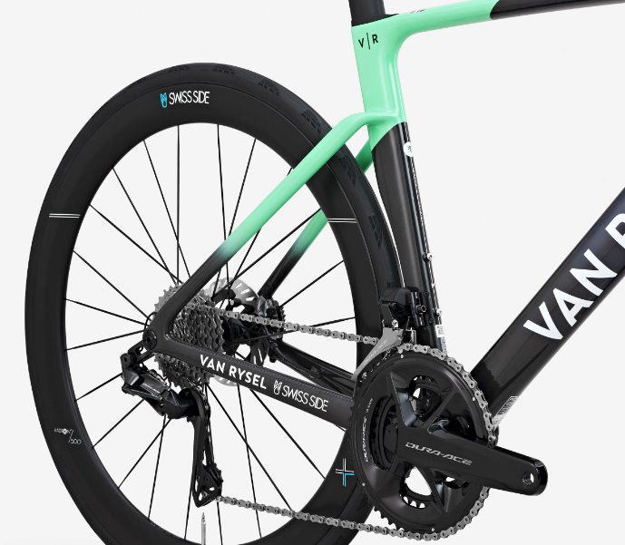 The team-edition Van Rysel FCR Pro