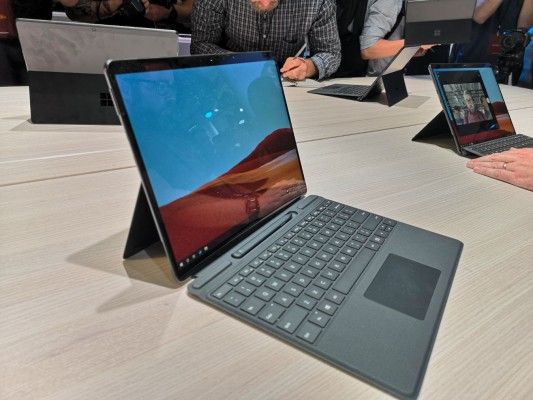 Microsoft Surface Pro X vs. Apple iPad Pro: Which Premium Tablet Is ...