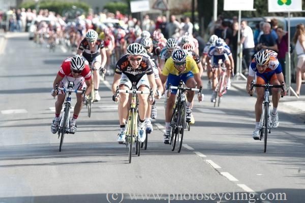 Laurent Pichon (Bretagne - Schuller) had too much for VC La Pomme duo Evaldas Siskevicius and Justin Jules.