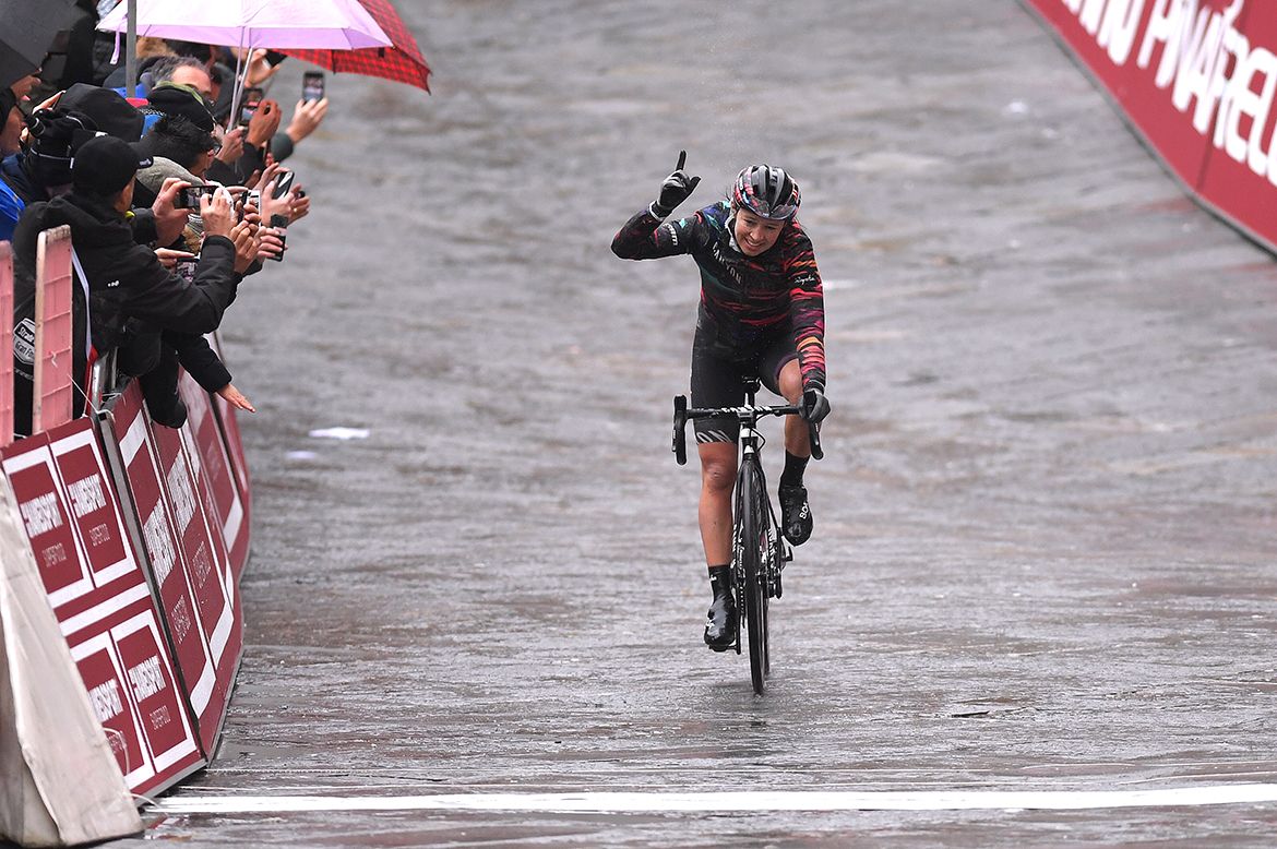 Kasia Niewiadoma takes second place