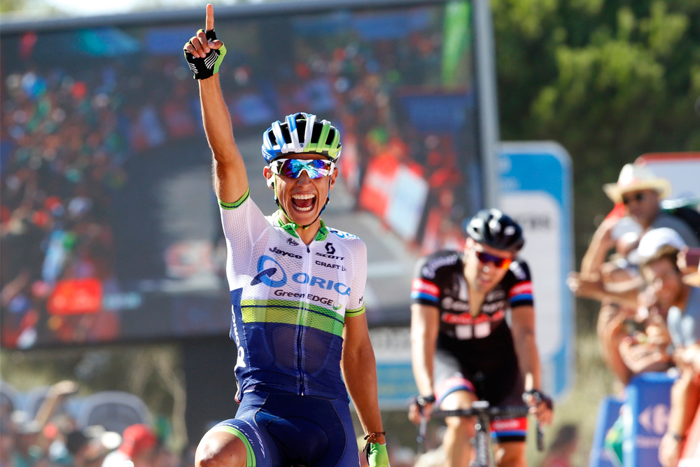Esteban Chaves wins Vuelta a España's first summit finish to take red ...