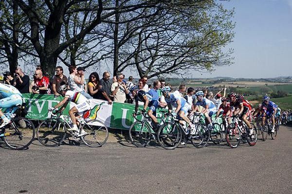The bunch spread thin on the Gulperberg
