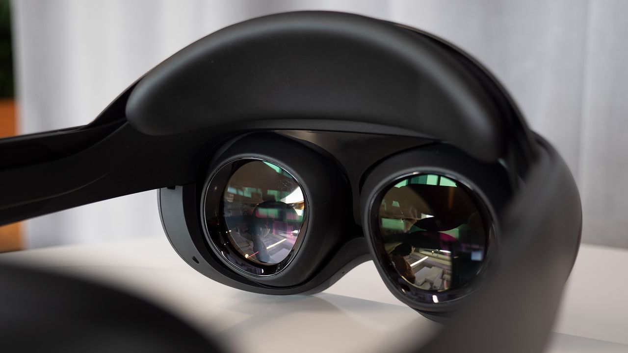 The Meta Quest Pro's forehead padding and lenses