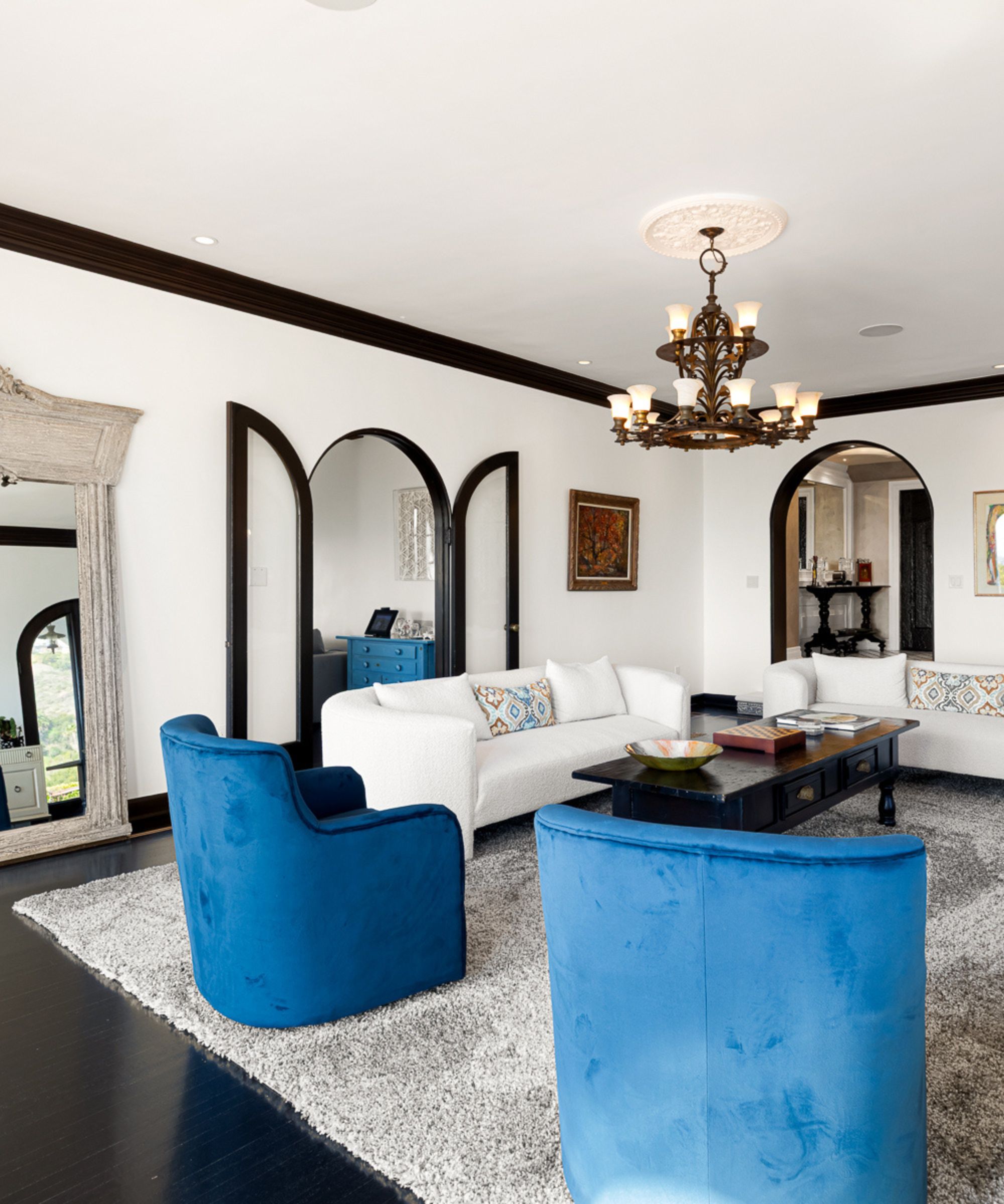 Mario Lopez's living room