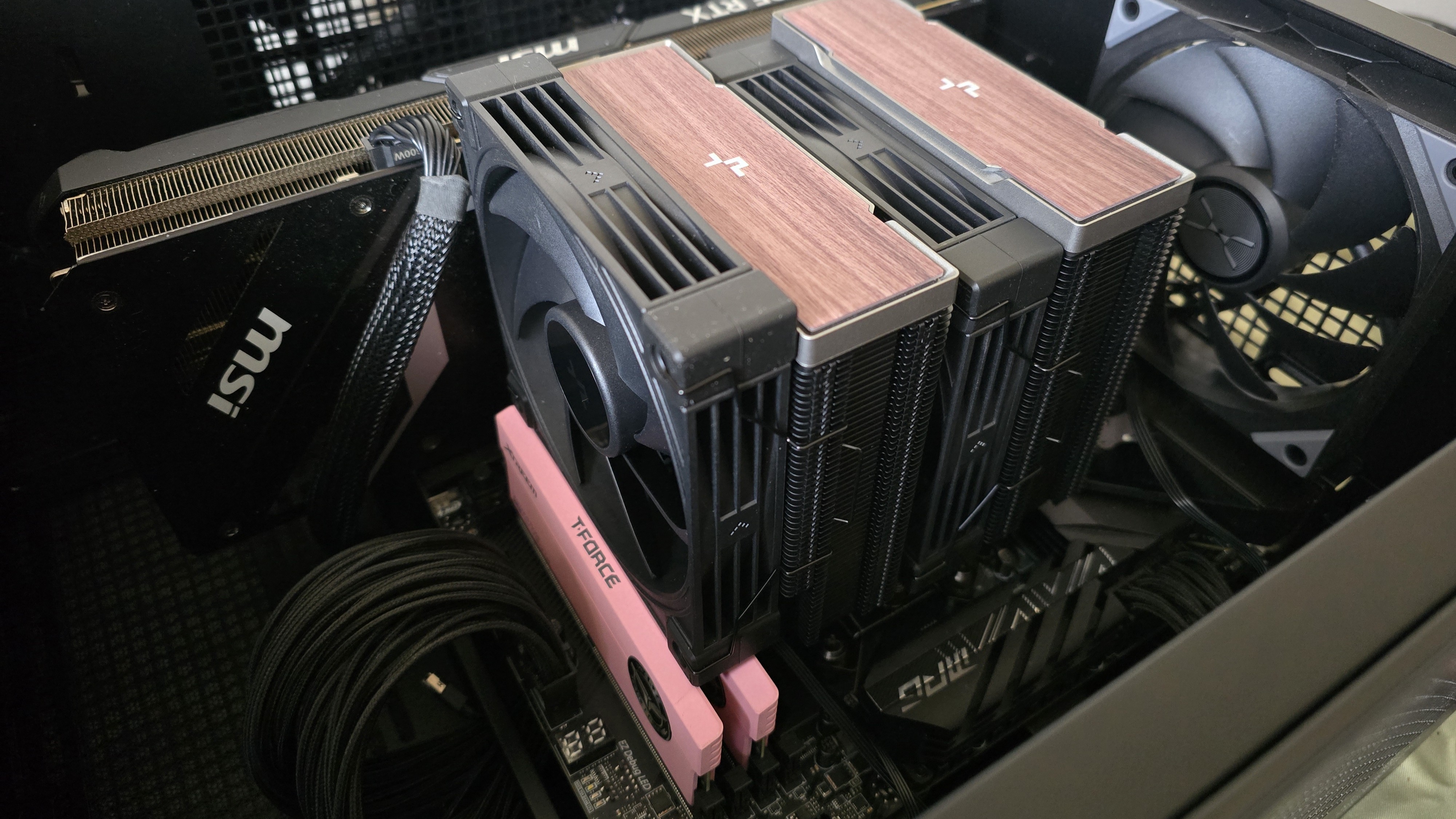 DeepCool AK620 and AK400 G2 Review: Quiet and powerful, with woodgrain or a digital display
