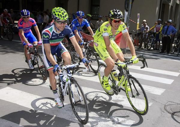 Current Italian champion Giovanni Visconti (Movistar) chats with former Italian champion Filippo Pozzato (Farnese Vini-Selle Italia)